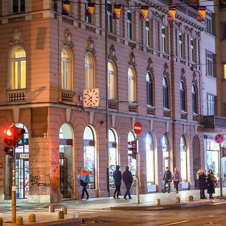 Megapolis Main Street Suites Сараево Экстерьер фото
