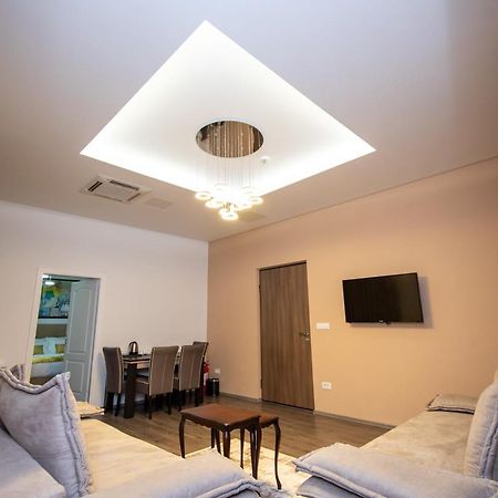 Megapolis Main Street Suites Сараево Экстерьер фото