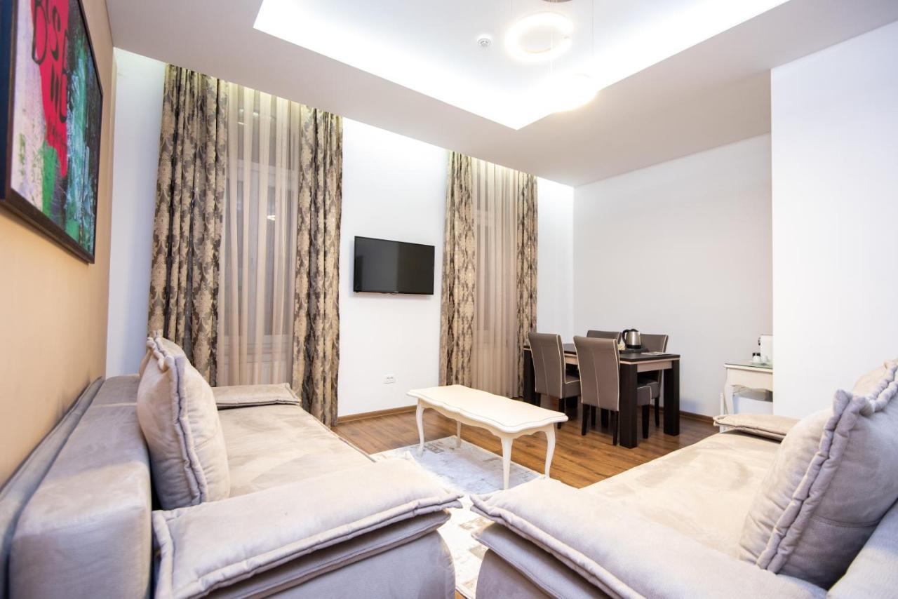 Megapolis Main Street Suites Сараево Экстерьер фото